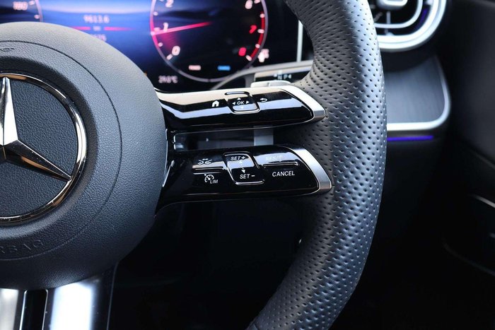 2025 Mercedes-Benz GLC-Class GLC300