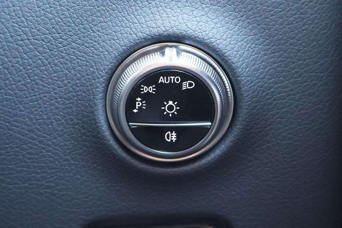 2025 Mercedes-Benz GLC-Class GLC300