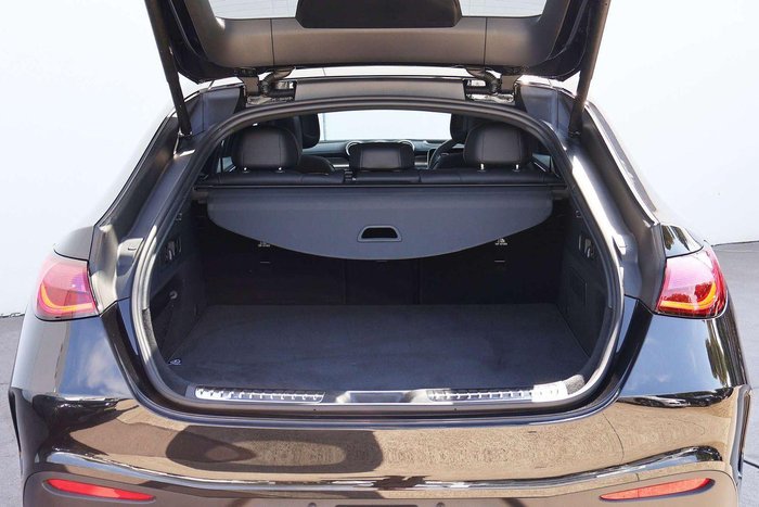 2025 Mercedes-Benz GLC-Class GLC300