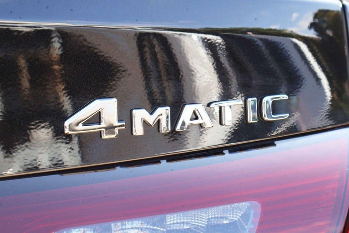 2025 Mercedes-Benz GLC-Class GLC300