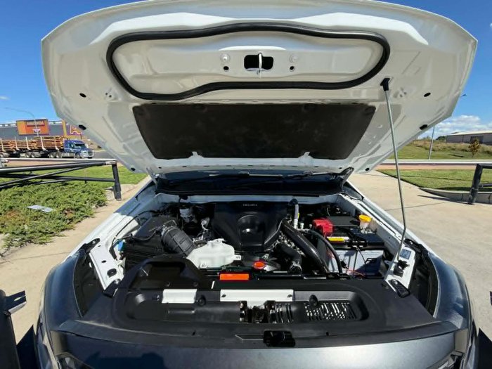 2024 Isuzu D-MAX X-TERRAIN