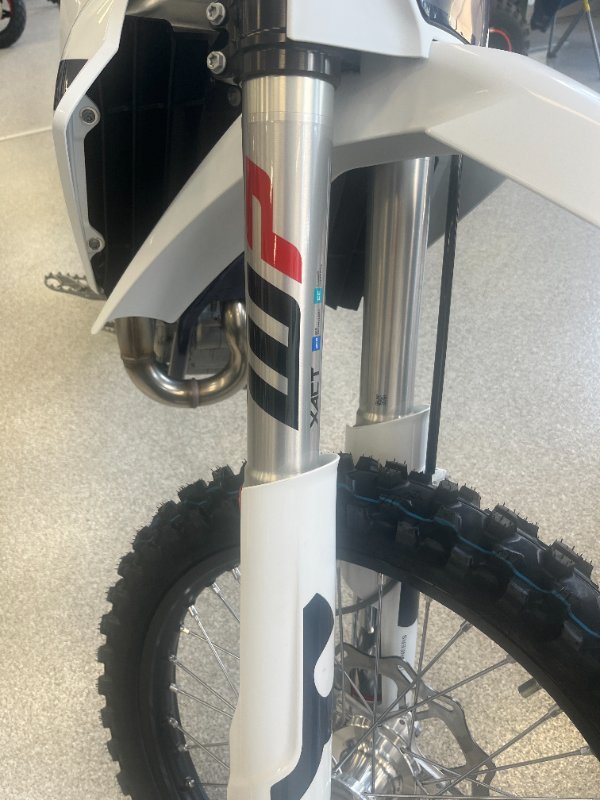 2026 HUSQVARNA FC450 WHITE