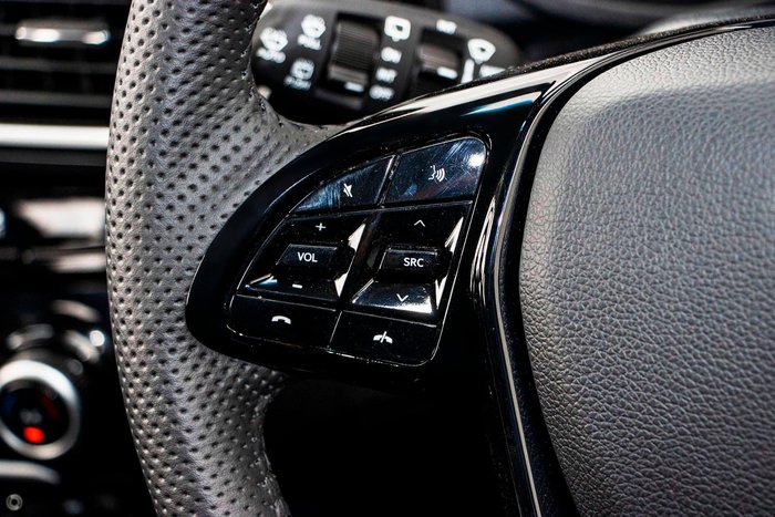 2025 Mahindra XUV3XO AX7L Stealth Black & Galvano Grey Roof