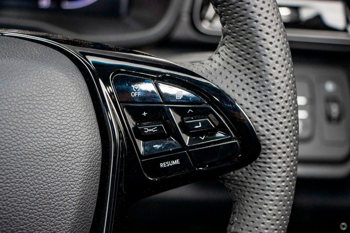 2025 Mahindra XUV3XO AX5L Stealth Black