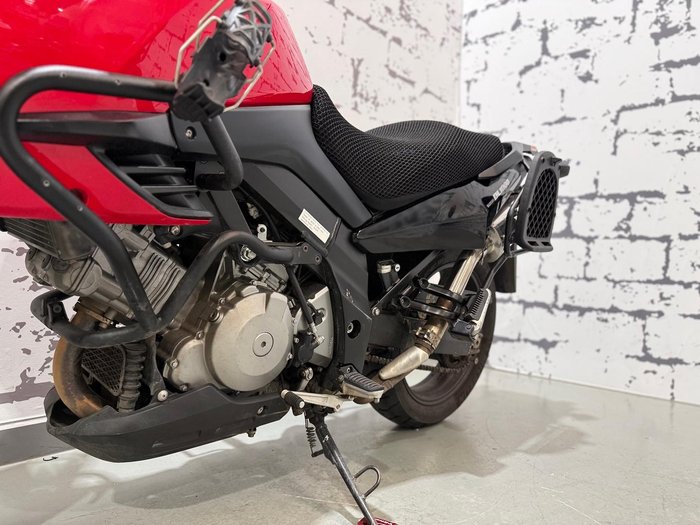 2012 Suzuki V-Strom 1000 (DL1000) V-Strom Red