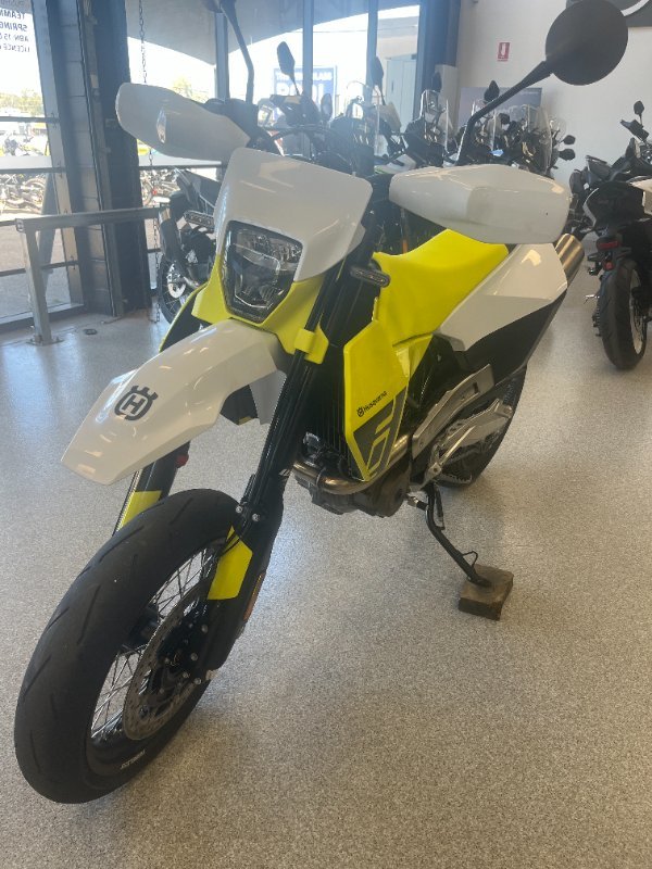 2026 HUSQVARNA 701 SUPERMOTO