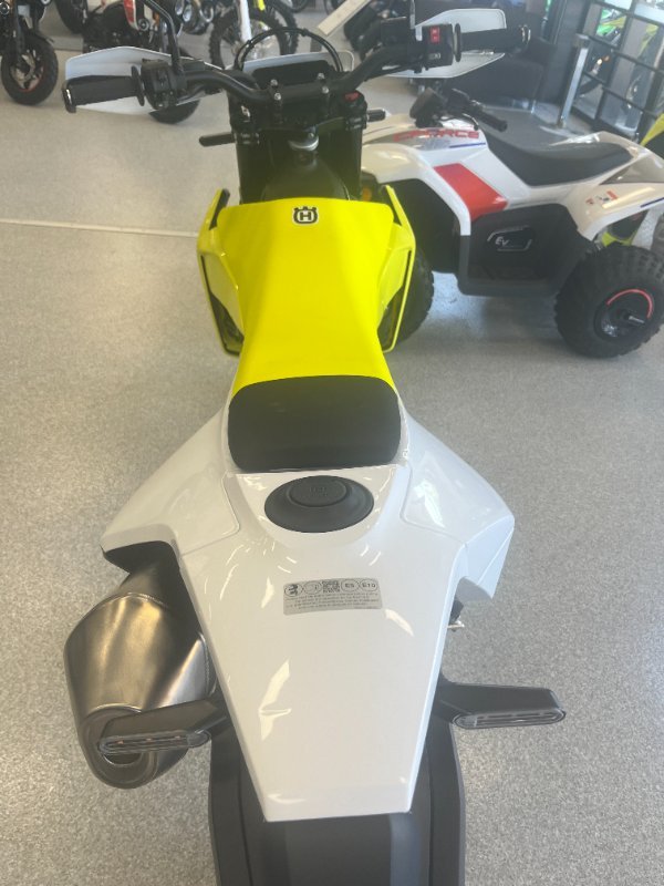 2026 HUSQVARNA 701 SUPERMOTO