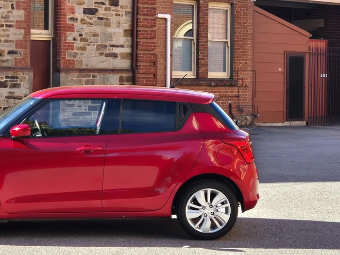 2019 Suzuki Swift GL Navigator