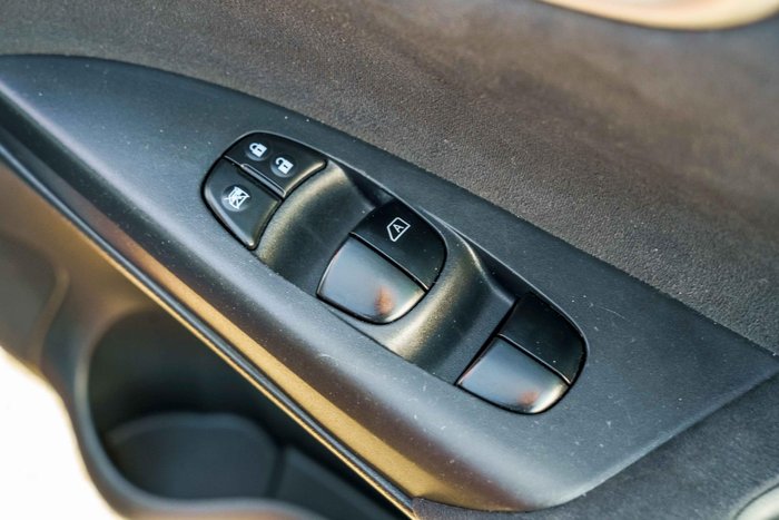 2013 Nissan Pulsar ST-L