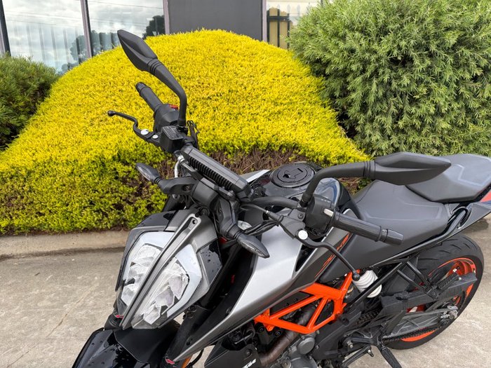 2022 Ktm 390 DUKE Orange