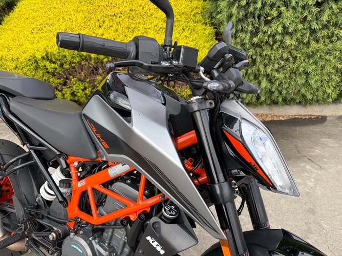 2022 Ktm 390 DUKE Orange