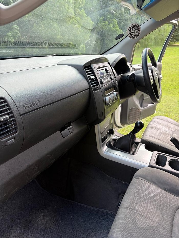 2012 Nissan Navara ST