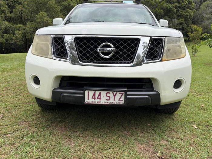 2012 Nissan Navara ST