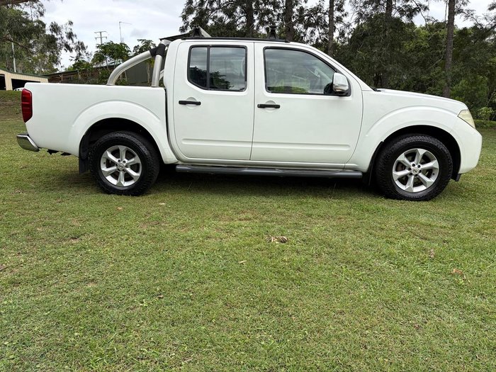 2012 Nissan Navara ST