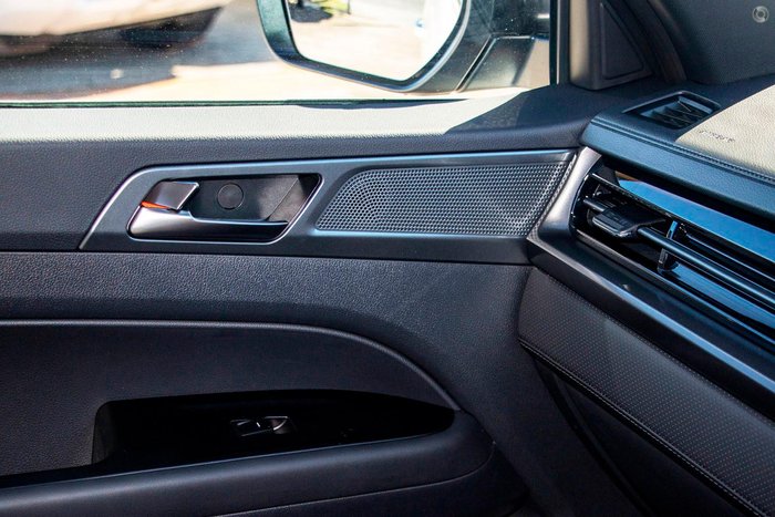 2025 KGM Musso Ultimate Q261 MY26 4X4 Dual Range Grand White