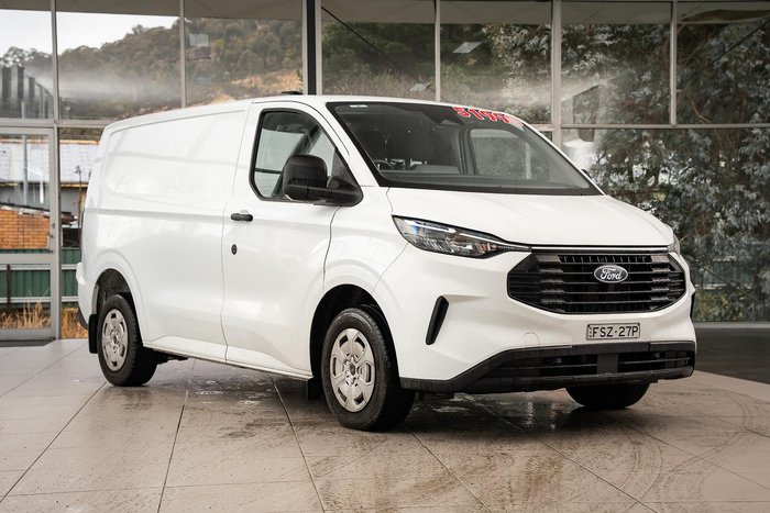 2024 Ford Transit Custom