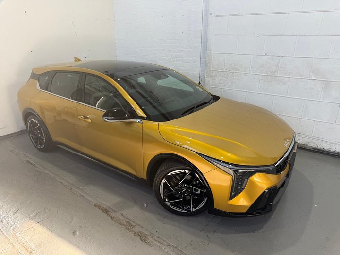 2025 Kia K4 GT-Line
