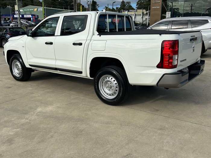 2024 Mitsubishi Triton GLX