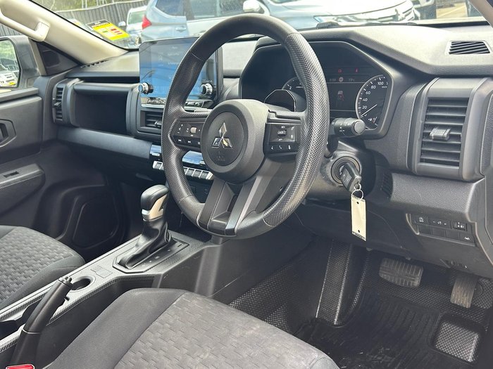 2024 Mitsubishi Triton GLX