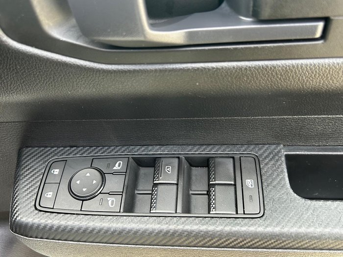 2024 Mitsubishi Triton GLX