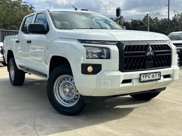 2024 Mitsubishi Triton GLX