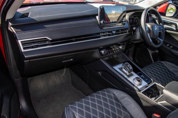 2022 Mitsubishi Outlander Exceed