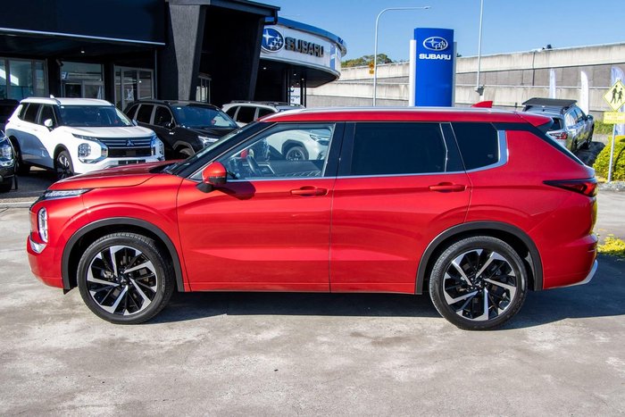 2022 Mitsubishi Outlander Exceed