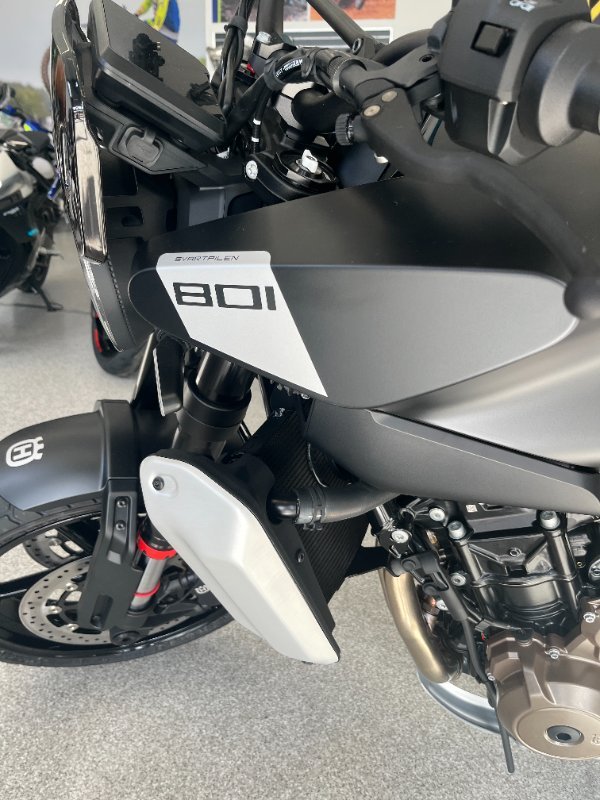 2024 HUSQVARNA 2024 HUSQVARNA 800CC SVARTPILEN 801 GREY