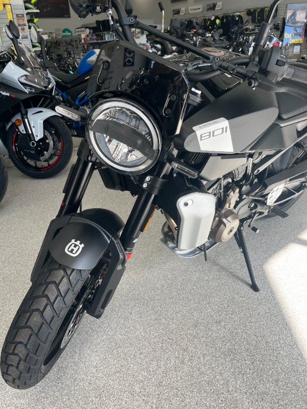 2024 HUSQVARNA 2024 HUSQVARNA 800CC SVARTPILEN 801 GREY