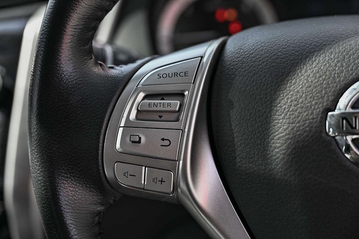 2019 Nissan Navara ST-X