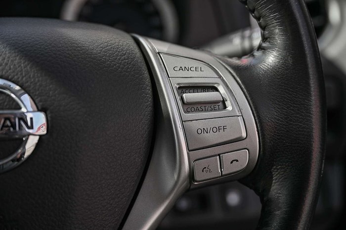 2019 Nissan Navara ST-X