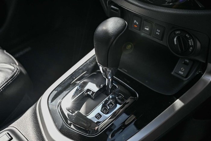 2019 Nissan Navara ST-X