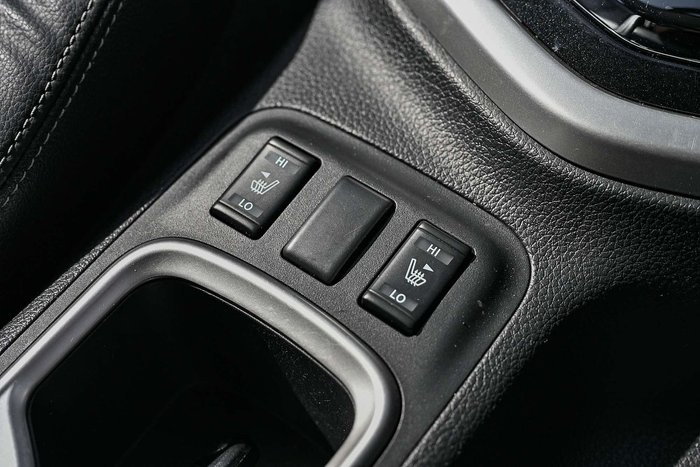 2019 Nissan Navara ST-X