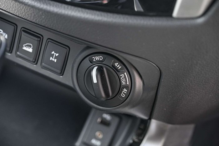 2019 Nissan Navara ST-X