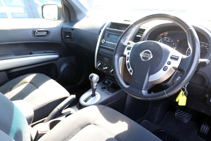 2013 Nissan X-TRAIL ST