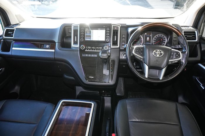 2019 Toyota Granvia VX