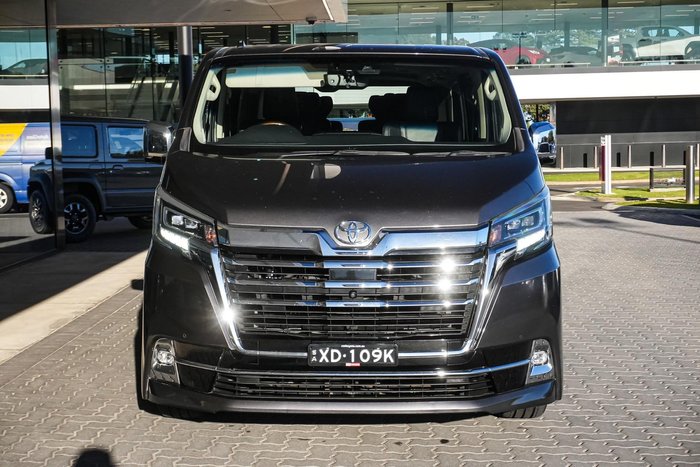 2019 Toyota Granvia VX