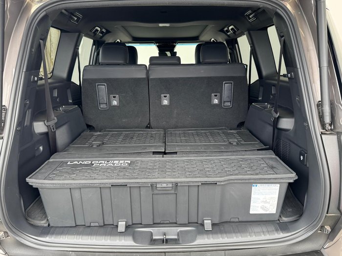 2024 Toyota Landcruiser Prado Kakadu