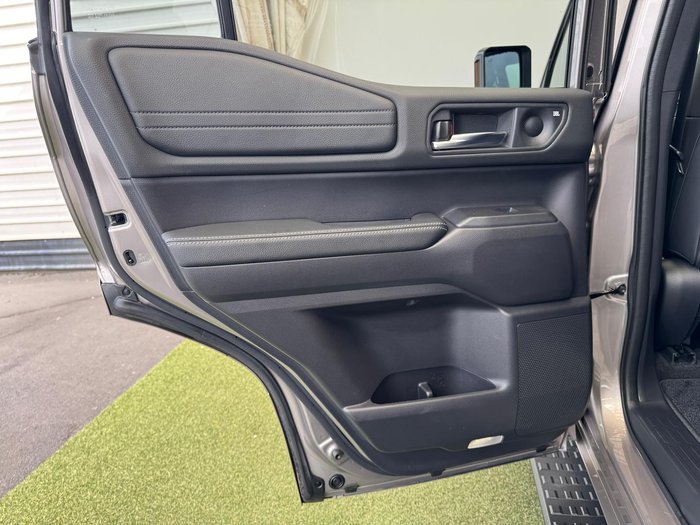 2024 Toyota Landcruiser Prado Kakadu