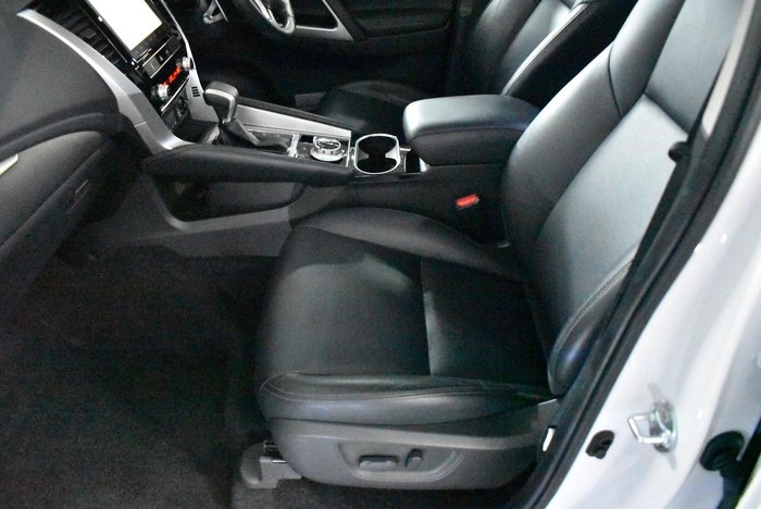 2022 Mitsubishi Pajero Sport GSR