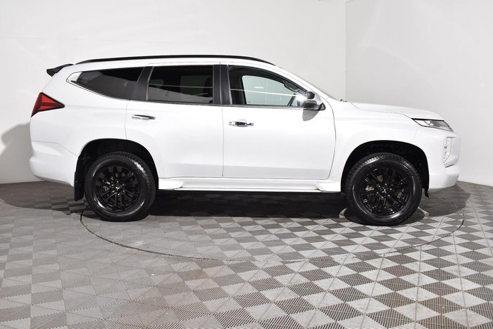 2022 Mitsubishi Pajero Sport GSR