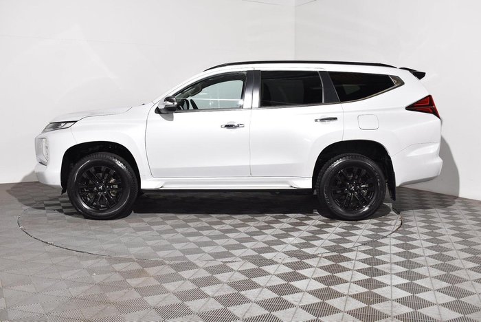 2022 Mitsubishi Pajero Sport GSR