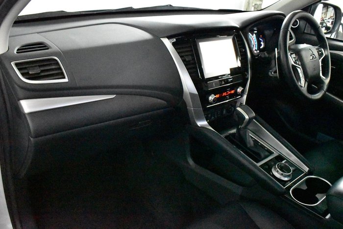 2022 Mitsubishi Pajero Sport GSR