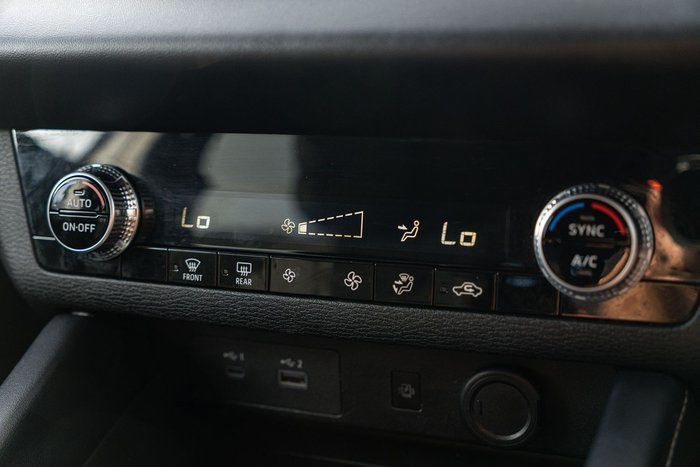 2024 Mitsubishi Outlander LS