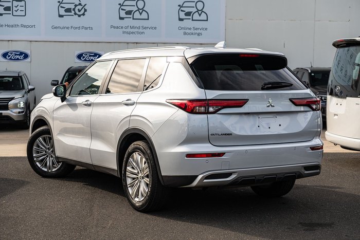 2024 Mitsubishi Outlander LS