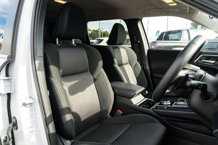 2024 Mitsubishi Outlander LS