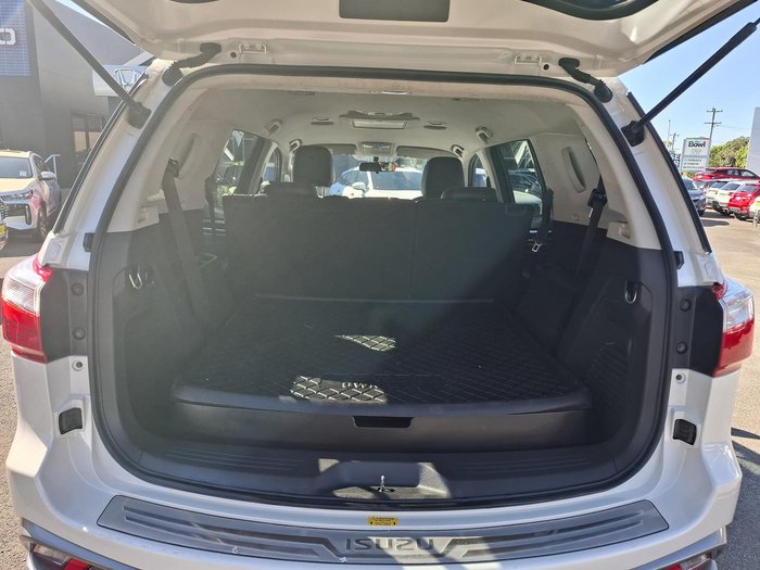 2020 Isuzu MU-X LS-T