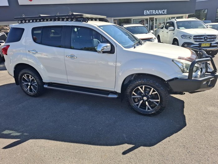 2020 Isuzu MU-X LS-T