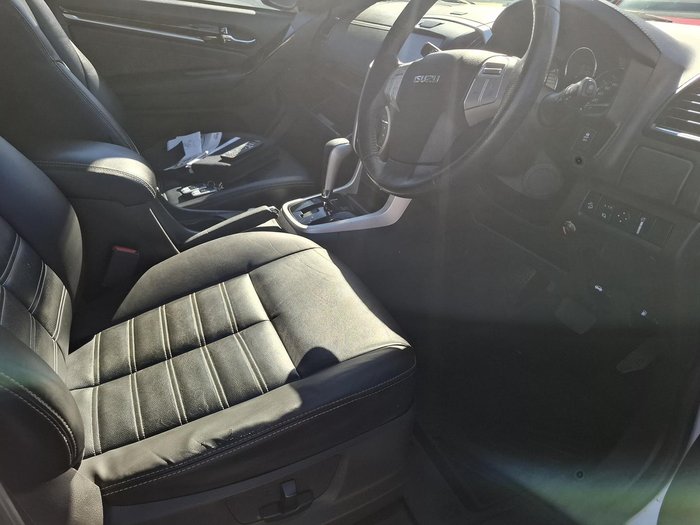 2020 Isuzu MU-X LS-T