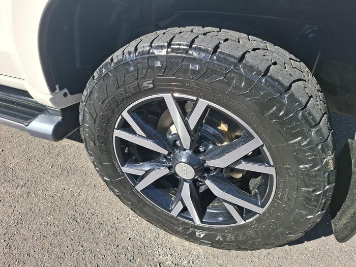 2020 Isuzu MU-X LS-T